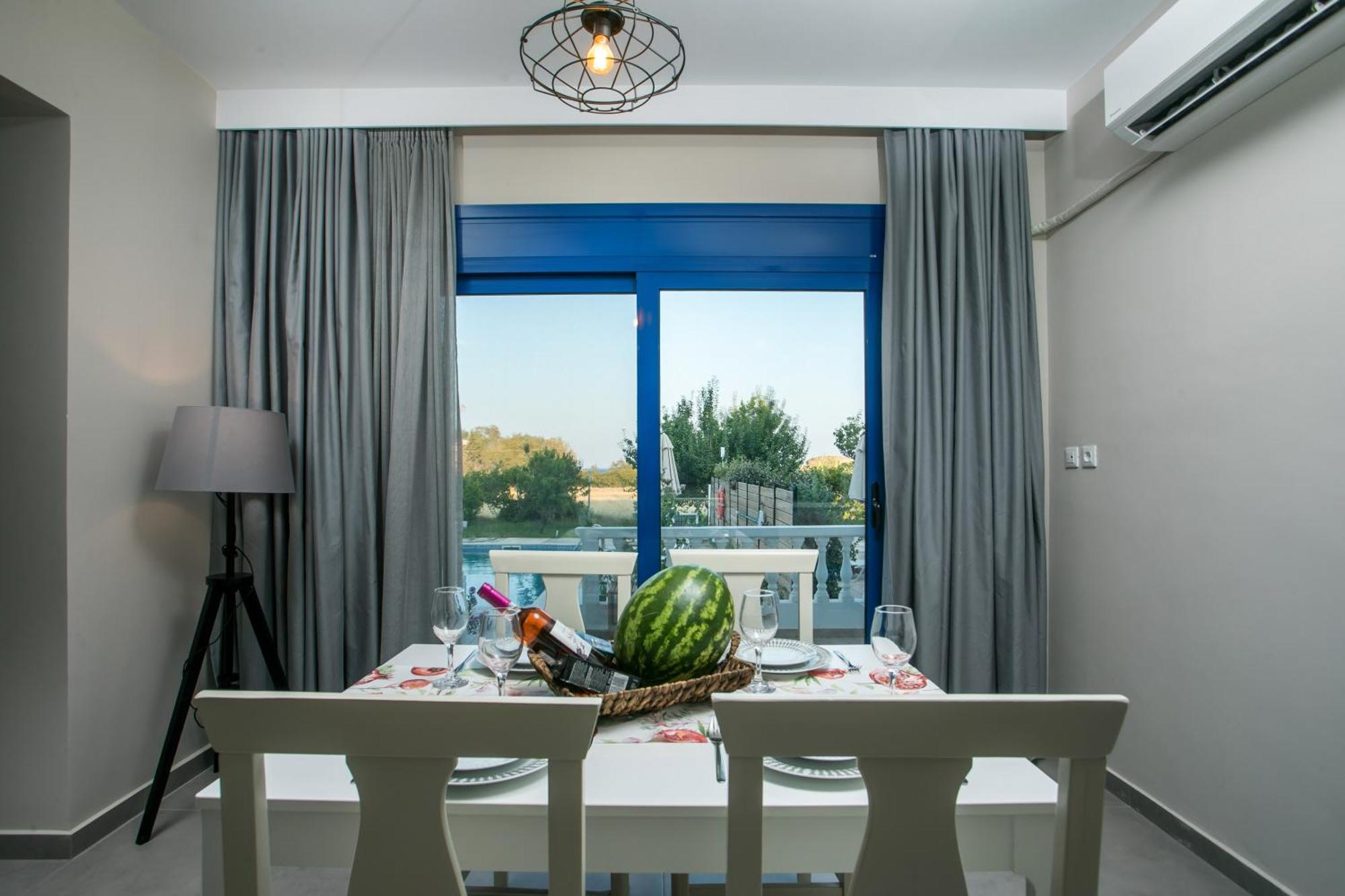 Rita Mare Seafront Villas Heated Pools Gennadi Exterior photo